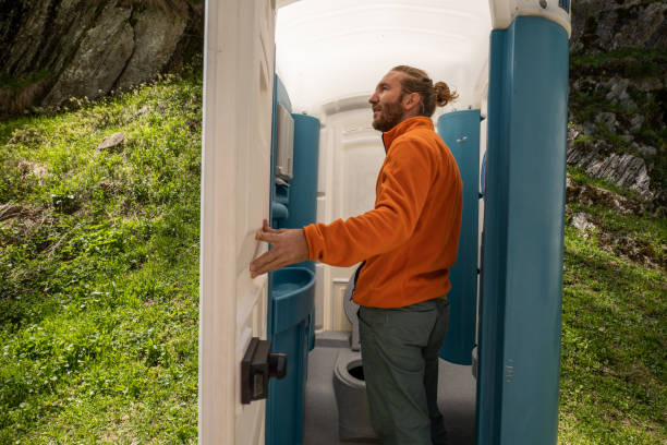 Best Wedding porta potty rental  in Farmington, MN